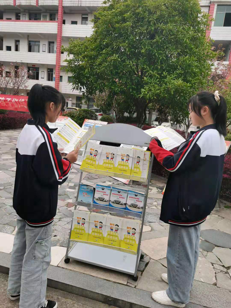 202103禁毒教育宣传（周微摄） (2).jpg
